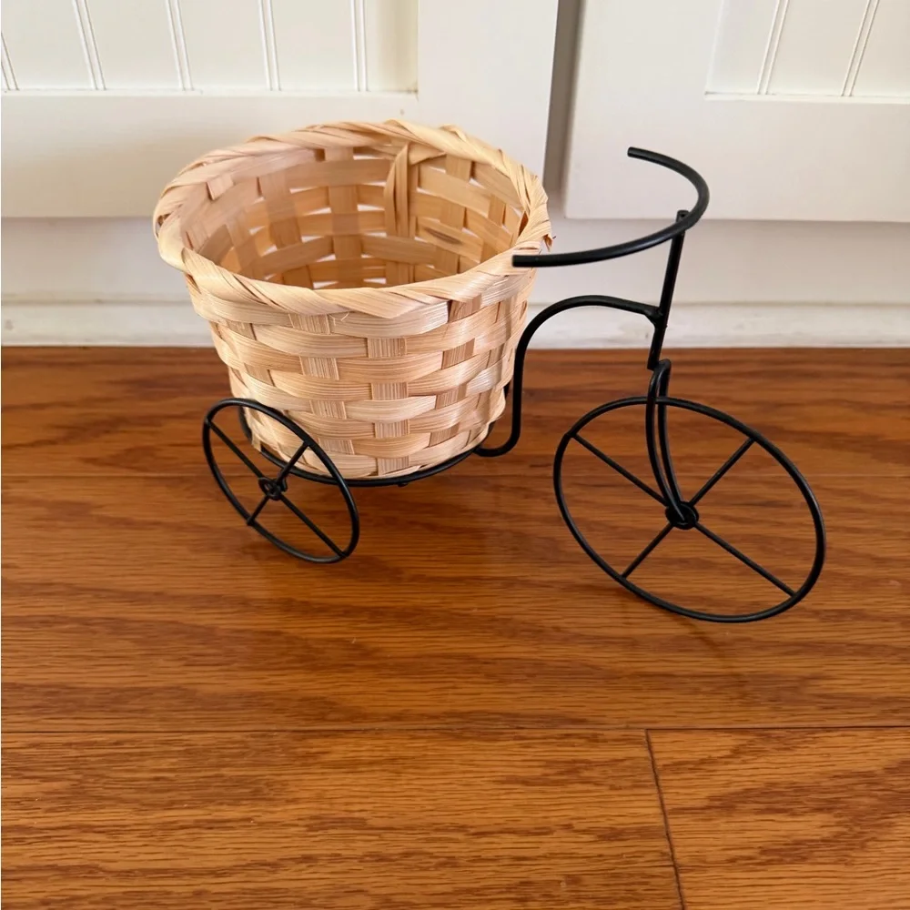 Brand new Tan Woven Basket Tricycle bicycle home decor decoration design craft